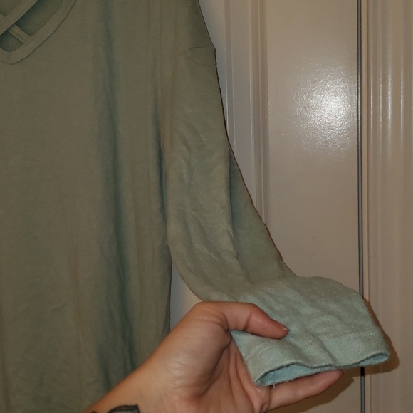 Sweater - Picture 4 of 6